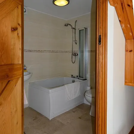 Rhiwddu Barns Villa Llangadog Room photo
