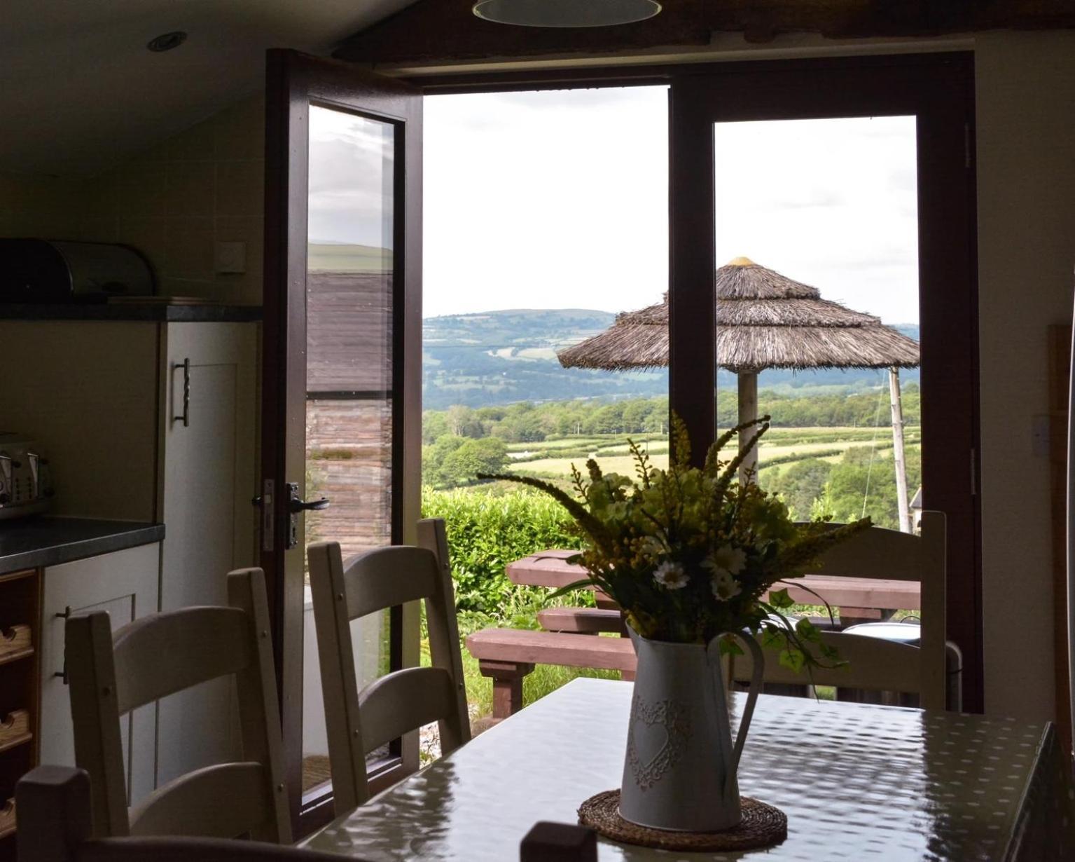 Holiday home Rhiwddu Barns Llangadog