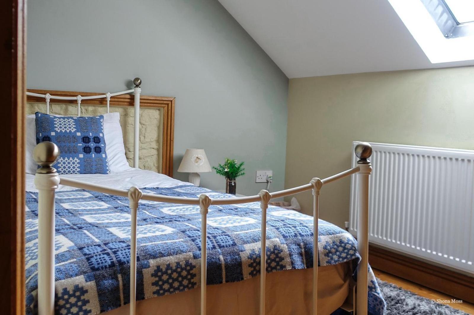 Rhiwddu Barns Holiday home Llangadog